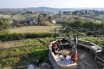 Fonti شقة Orciano di Pesaro